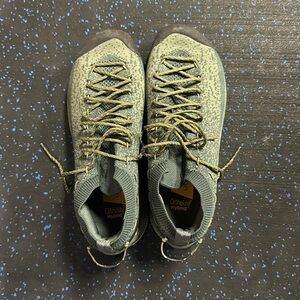 La Sportiva TX2 Evo Approach Shoe. Size 41. Worn once